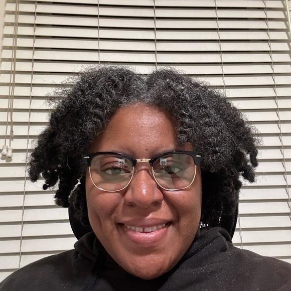 Elegant Black and Gold Browline Glasses - Picture 6 of 6